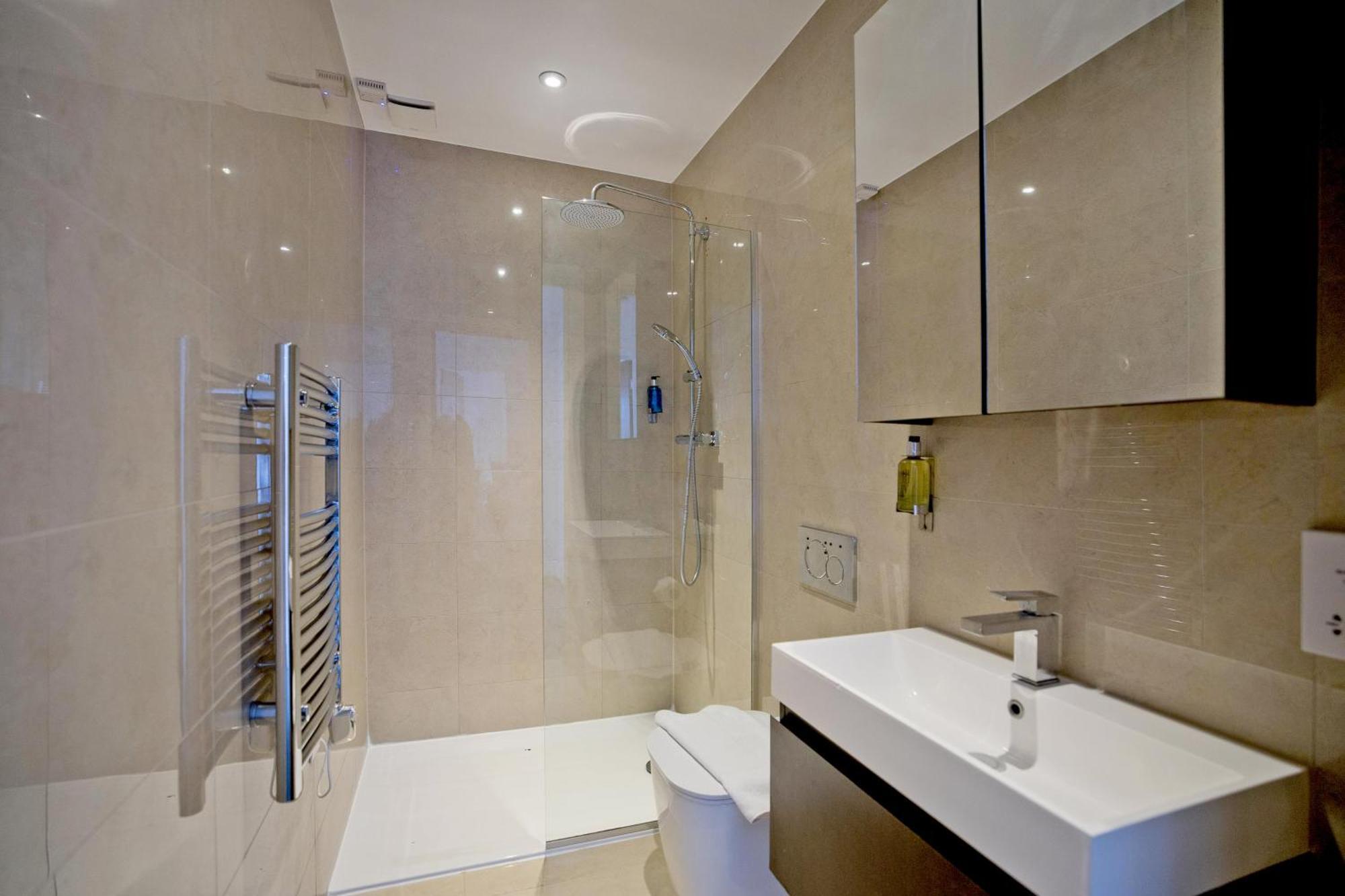 Imperial Liverpool Street Apartment London