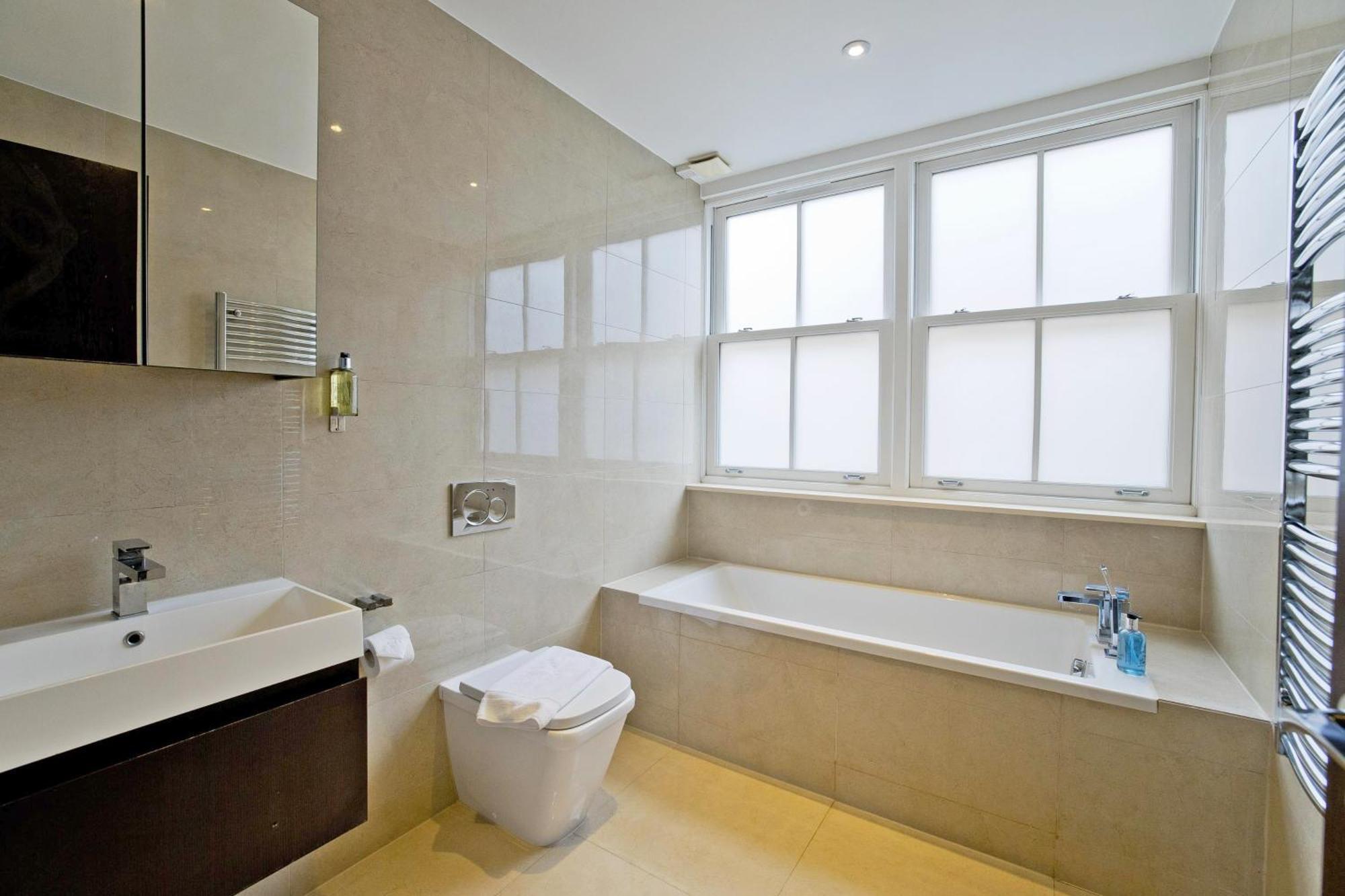 Imperial Liverpool Street Apartment London